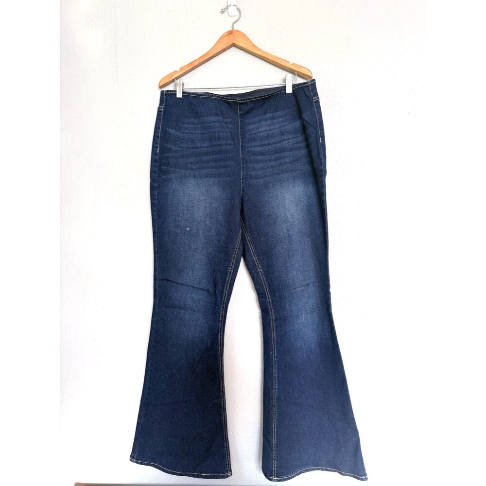 No Boundaries Women’s Jeans Denim Pants Flare Pull On Stretch XL (15-17)